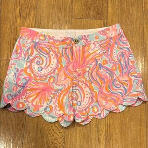 Lilly Pulitzer Buttercup Short size 2